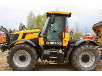 Tractor JCB
