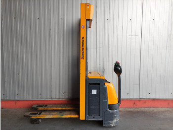 Stapelaar JUNGHEINRICH EJC