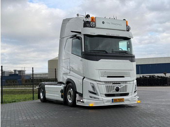 Trekker VOLVO FH13 460