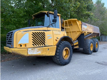 Kiepwagen met knikbesturing VOLVO A25D