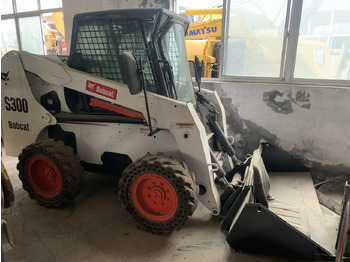 Schranklader BOBCAT S300