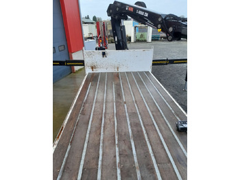 Vrachtwagen met open laadbak, Kraanwagen Iveco 8x4 8x4 Standard platform Truck: afbeelding 3