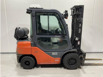Leasing Toyota 02-8FGF30  Toyota 02-8FGF30: afbeelding 1