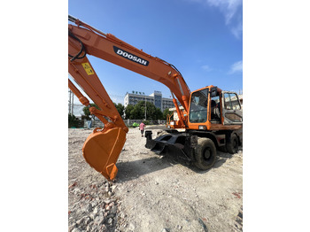 Mobiele graafmachine DOOSAN DX210