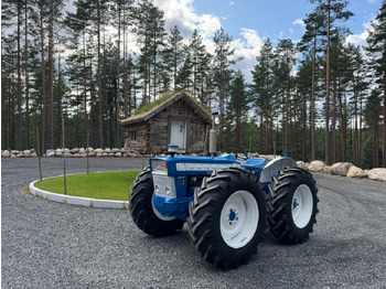 Tractor FORD