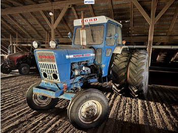 Tractor FORD