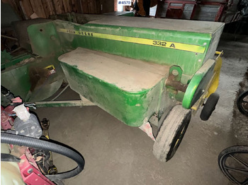 Hooi-/ Voedermachine JOHN DEERE