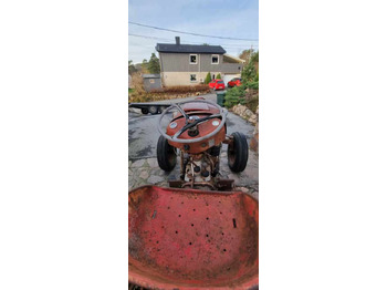 Tractor 1958 Massey Ferguson MF 35 traktor (rep.-objekt): afbeelding 2 Tractor 1958 Massey Ferguson MF 35 traktor (rep.-objekt): afbeelding 2