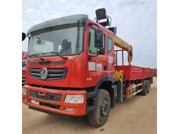 Kraanwagen DONGFENG