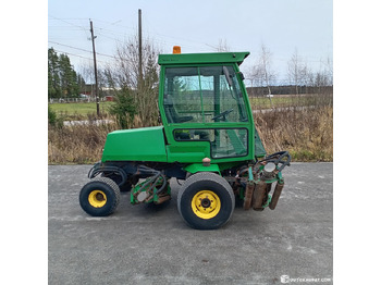 Leasing John Deere 3235 kelaleikkuri, 4 WD ja hytti, Hollola John Deere 3235 kelaleikkuri, 4 WD ja hytti, Hollola: afbeelding 3 Leasing John Deere 3235 kelaleikkuri, 4 WD ja hytti, Hollola John Deere 3235 kelaleikkuri, 4 WD ja hytti, Hollola: afbeelding 3