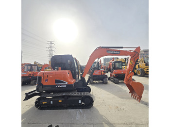 Rupsgraafmachine DOOSAN DX60