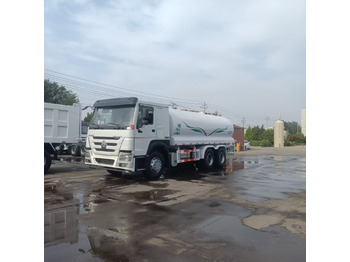 Vrachtwagen SINOTRUK HOWO