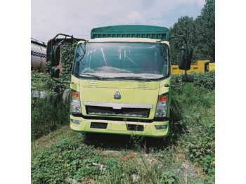 Vrachtwagen SINOTRUK HOWO: afbeelding 2