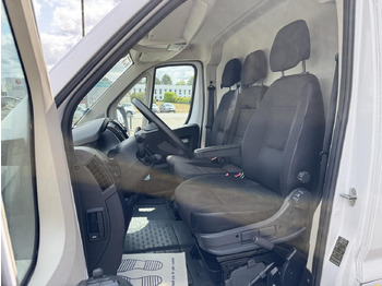 Gesloten bestelwagen PEUGEOT boxer 333 L2H2 2.2 BLUEHDI S&S 140CH ASPHALT: afbeelding 4