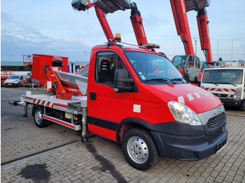 Vrachtwagen hoogwerker IVECO Daily 35s11