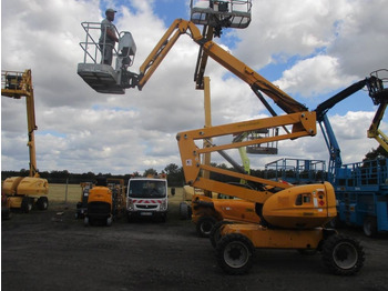 Knikarmhoogwerker MANITOU