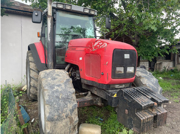 Tractor MASSEY FERGUSON 8220