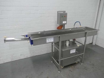 Voedselverwerkende machine