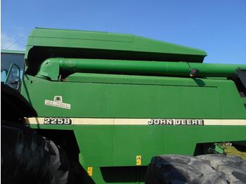 Maaidorser JOHN DEERE 2258