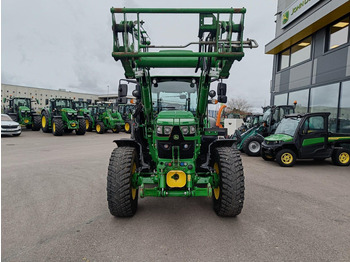 Tractor John Deere 6115 RC: afbeelding 2
