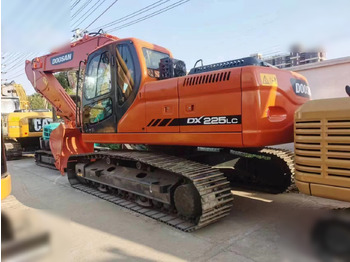 Rupsgraafmachine DOOSAN DX225LC-5