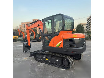 Rupsgraafmachine DOOSAN DX60
