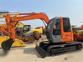 Rupsgraafmachine HITACHI ZX75