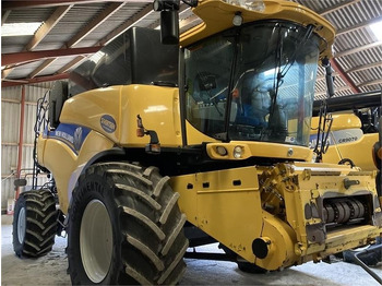 Maaidorser New Holland CR9090 35 fod VF bord og 4wd mm.: afbeelding 2