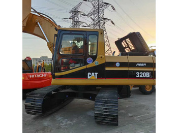 Graafmachine CATERPILLAR 320CL