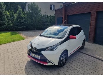 Personenwagen TOYOTA
