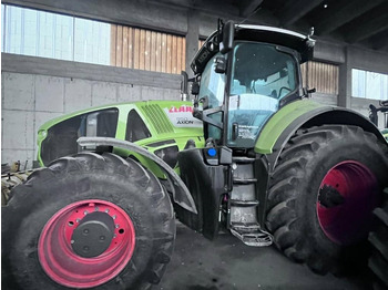 Tractor CLAAS Axion 950