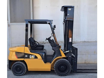 Diesel heftruck CATERPILLAR