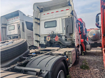 Trekker Auman 6×4: afbeelding 5 Trekker Auman 6×4: afbeelding 5