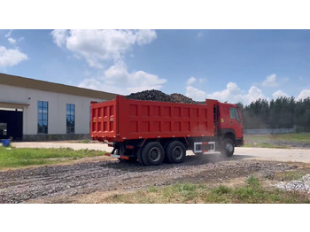 Bakwagen SINOTRUK HOWO