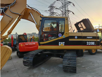 Rupsgraafmachine CATERPILLAR 320B