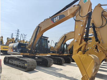 Rupsgraafmachine CATERPILLAR 320D2