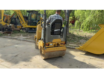 Asfaltwals CATERPILLAR CB14B: afbeelding 3