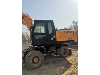 Mobiele graafmachine HYUNDAI R210