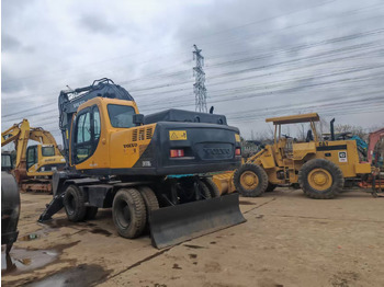 Mobiele graafmachine VOLVO