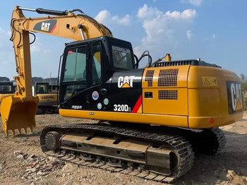Rupsgraafmachine CATERPILLAR 320D2