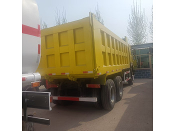 Kipper vrachtwagen sinotruk howo 371 6x4: afbeelding 4