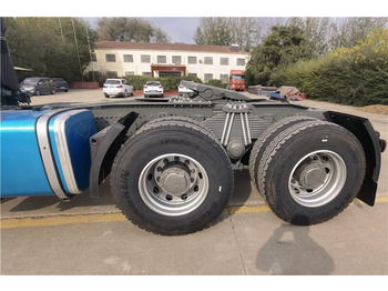 Trekker SINOTRUK Used Howo 380HP Truck Tractor for Sale In Senegal: afbeelding 5