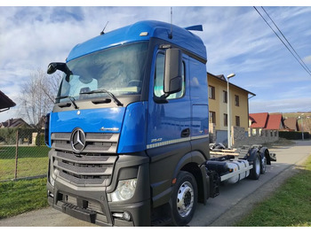 Chassis vrachtwagen MERCEDES-BENZ Actros 2642