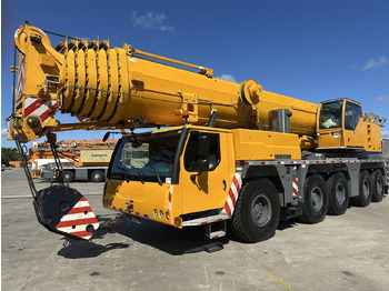 Mobiele kraan LIEBHERR