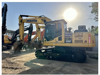 Rupsgraafmachine KOMATSU PC200-8