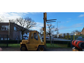 Diesel heftruck CATERPILLAR