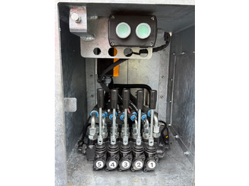 Nieuw Autotransport oplegger KALEPAR KLP2Y: afbeelding 3 Nieuw Autotransport oplegger KALEPAR KLP2Y: afbeelding 3