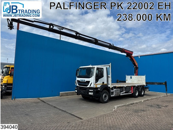 Vrachtwagen met open laadbak IVECO X-WAY