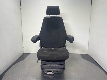 Cabine en interieur LIEBHERR