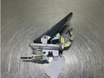 Cabine en interieur LIEBHERR